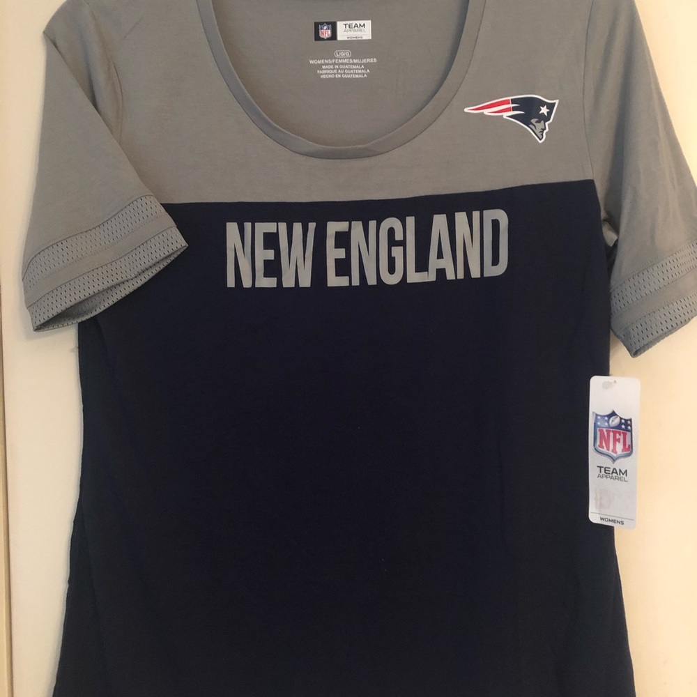 NFL women’s New England Patriots Shirt